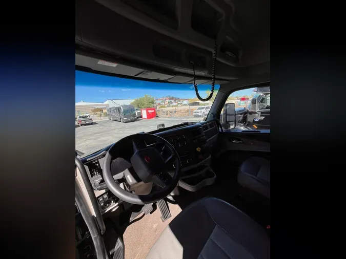 2023 Peterbilt 579
