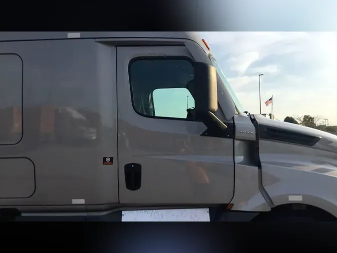 2024 Freightliner Cascadia 126