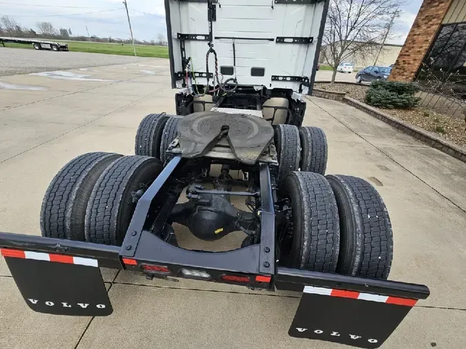 2026 VOLVO VNL64T860