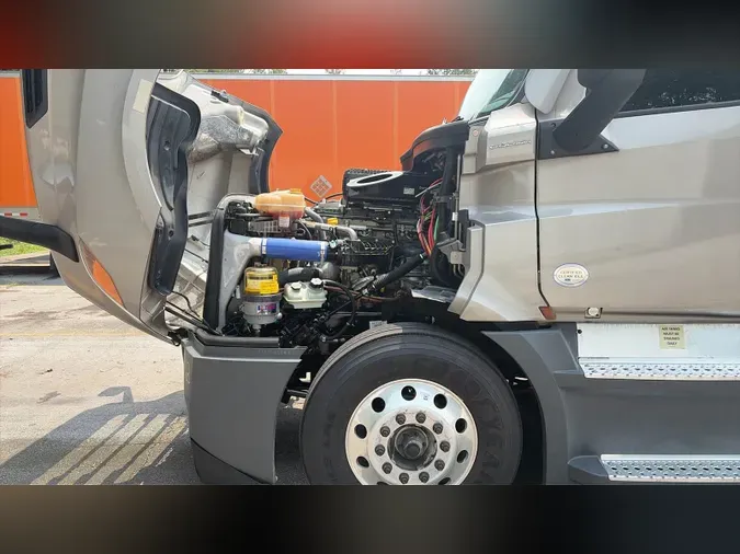 2023 Freightliner Cascadia 126