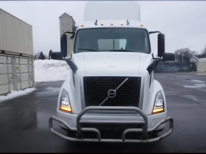 2019 VOLVO VNL