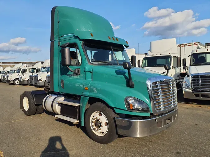 2018 FREIGHTLINER/MERCEDES CASCADIA 125