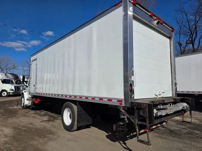 2017 FREIGHTLINER/MERCEDES M2 106