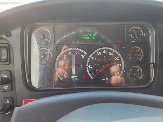 2019 FREIGHTLINER/MERCEDES M2 106