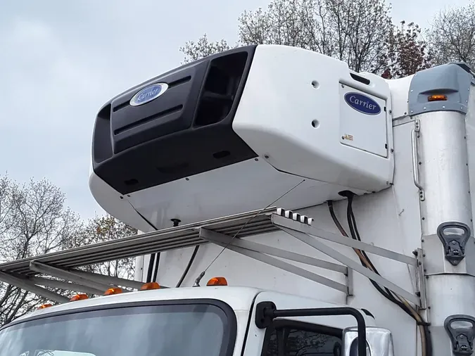 2018 FREIGHTLINER/MERCEDES M2 106