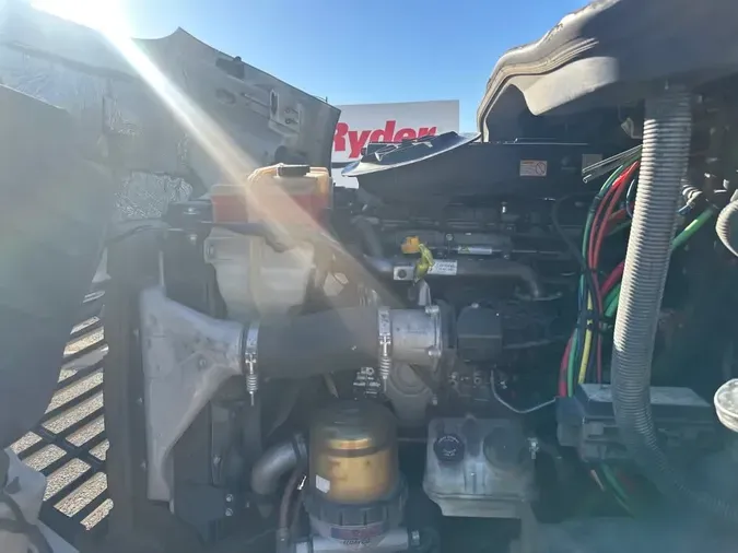 2017 FREIGHTLINER/MERCEDES CASCADIA 113743673fad39f58f72596ca1dbc945013