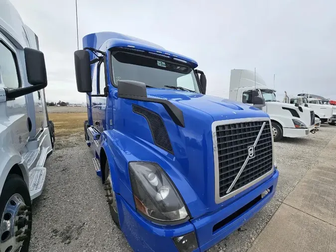 2016 VOLVO VNL64T630