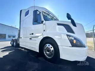 2018 VOLVO VNL64T670