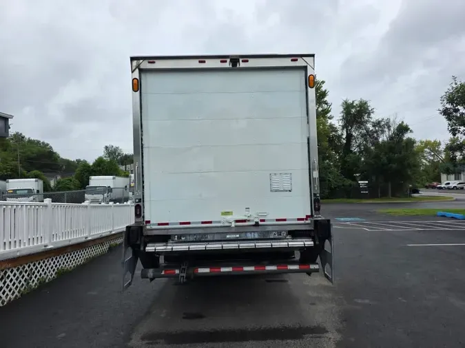 2018 VOLVO VNL64-300