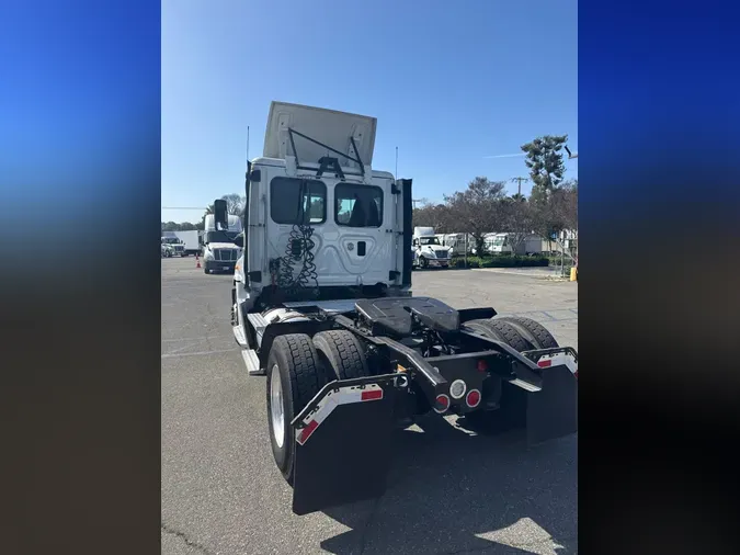 2016 FREIGHTLINER/MERCEDES CASCADIA 113743b132b28c75d4dacab102951f6fac7