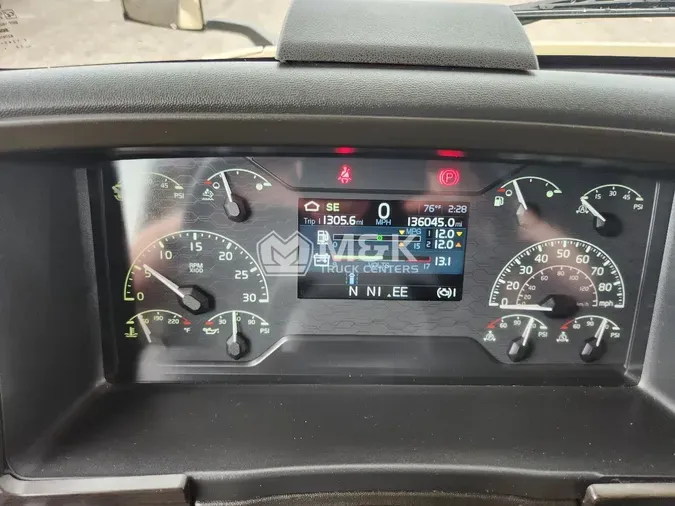 2024 VOLVO VNL64T860