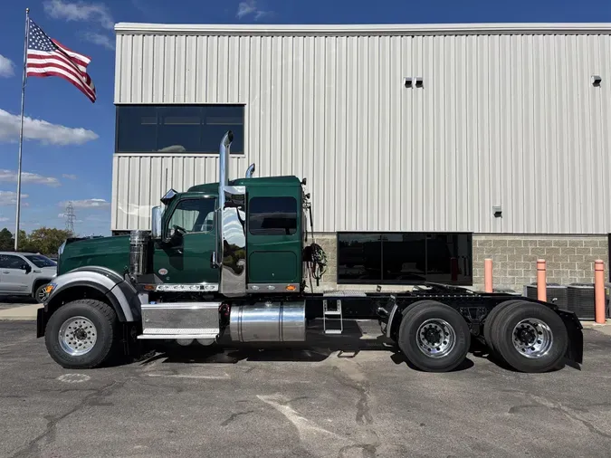 2027 International HX520 SLEEPER