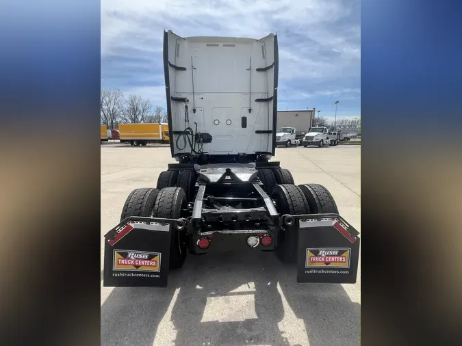 2022 International LT625