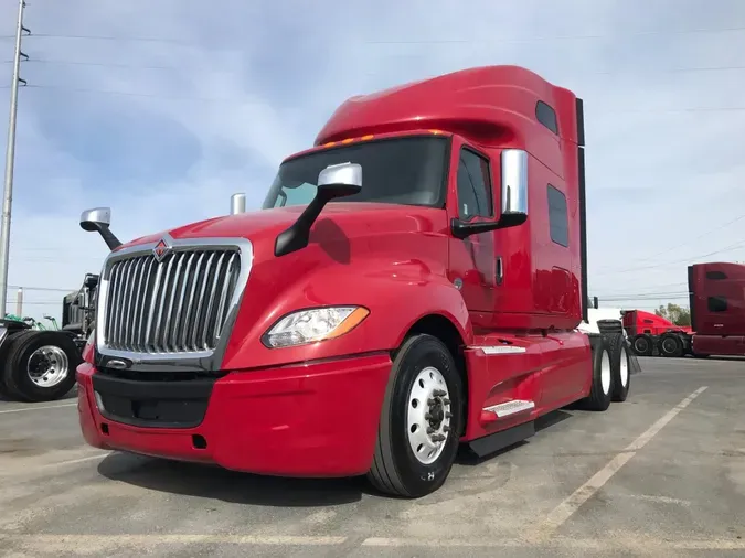 2020 International LT625