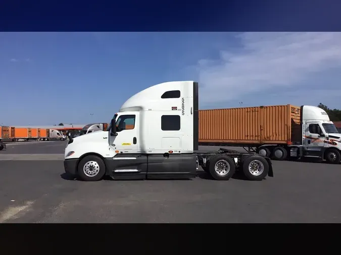 2022 International LT