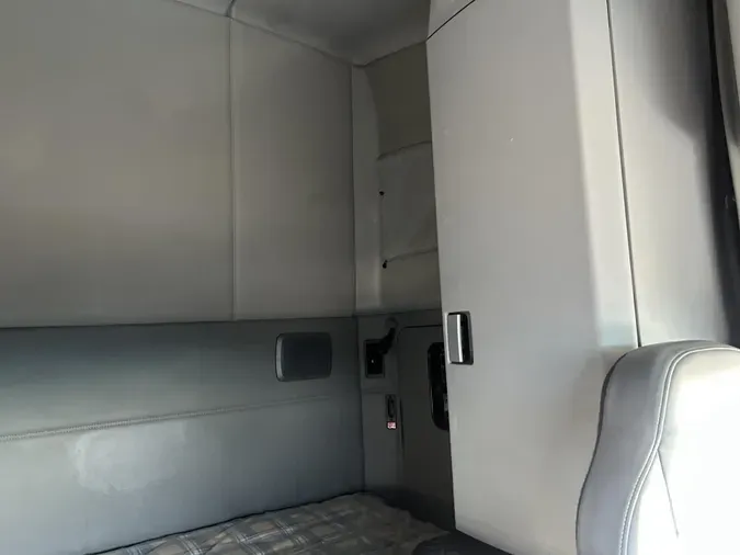 2021 Kenworth T680