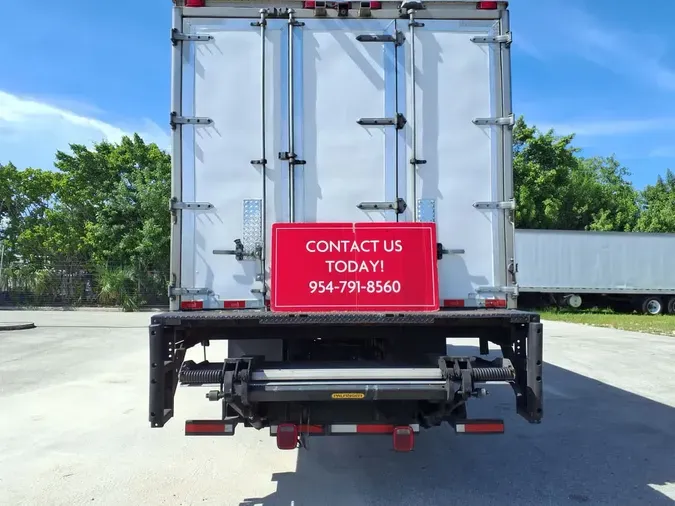 2019 FREIGHTLINER M2 106