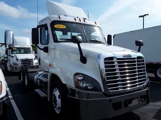 2019 FREIGHTLINER CASCADIA 125