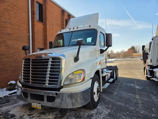 2018 FREIGHTLINER/MERCEDES CASCADIA 12574449243510d84fb4f714a2841608e21