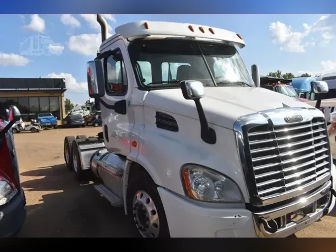 2017 FREIGHTLINER CASCADIA 113