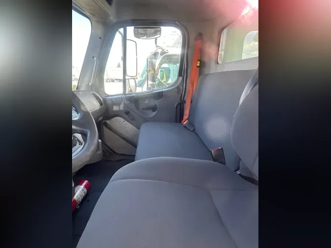 2019 FREIGHTLINER/MERCEDES M2 106