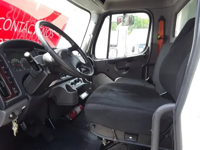 2019 FREIGHTLINER M2 106
