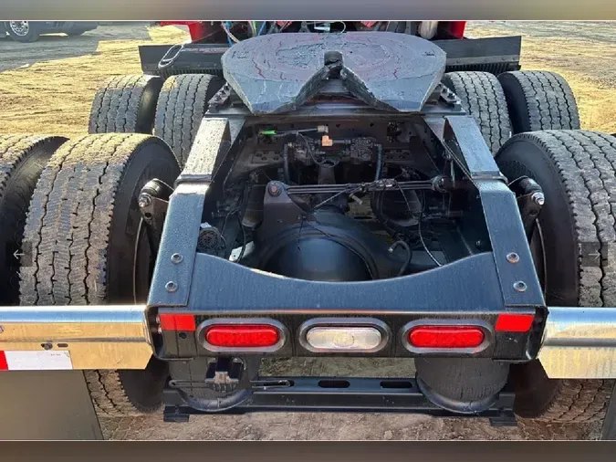 2025 VOLVO VNL64T8607451fe4061d23e6ab114f4d3b9606964