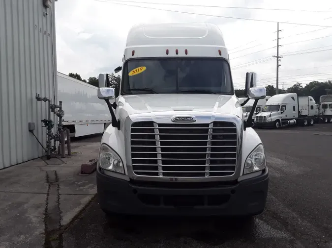 2019 FREIGHTLINER/MERCEDES CASCADIA 125