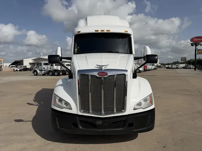 2022 Peterbilt 579
