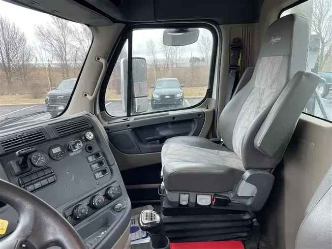 2018 FREIGHTLINER CASCADIA