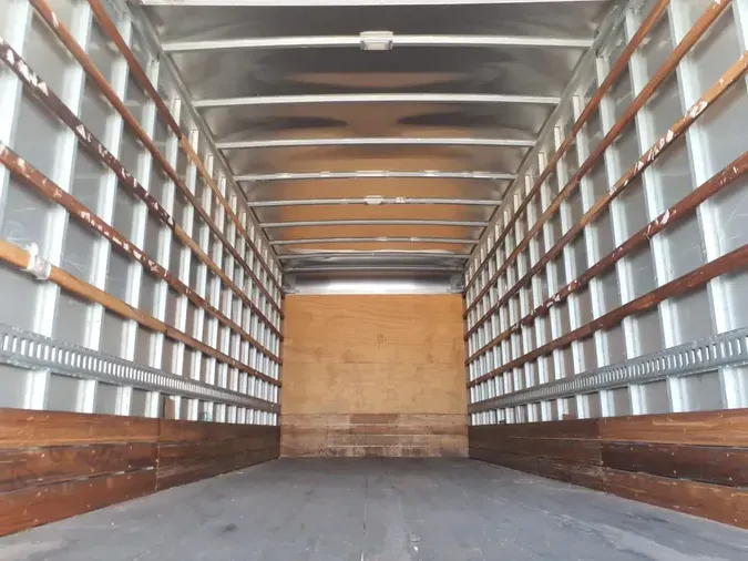 2018 FREIGHTLINER M2 106
