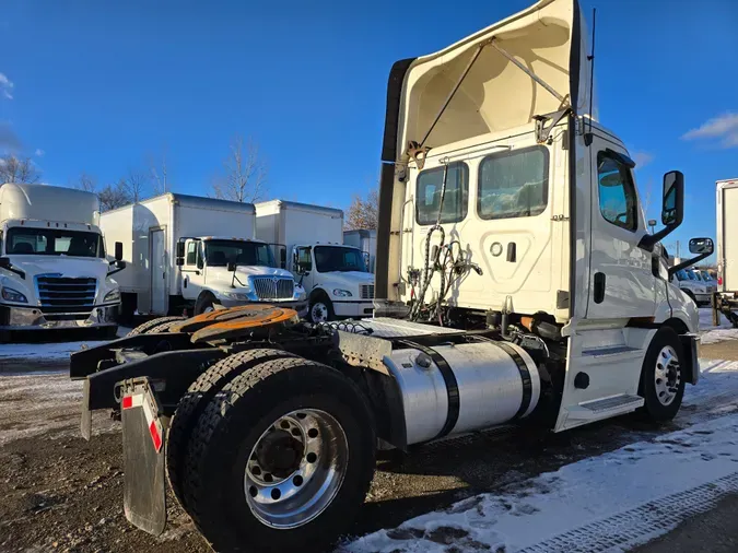 2019 FREIGHTLINER/MERCEDES NEW CASCADIA 116