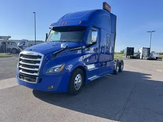 2024 Freightliner Cascadia&reg; Sleeper Cab 126" BBC 72" RR