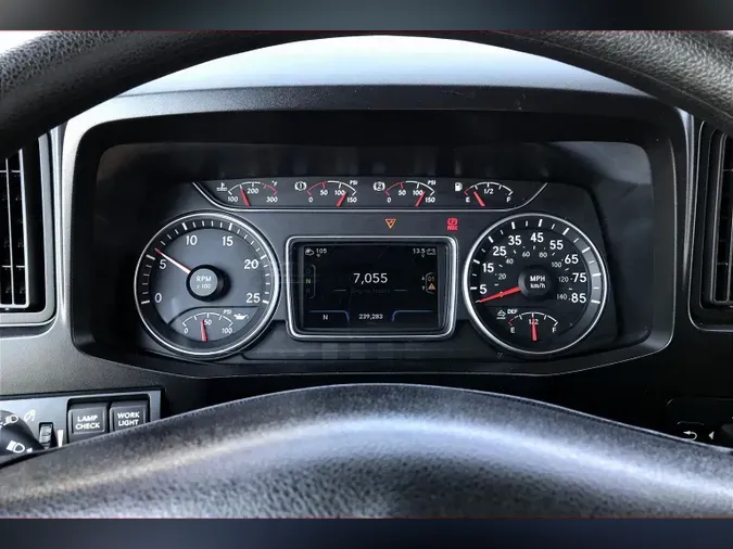2023 INT LT625 6x4