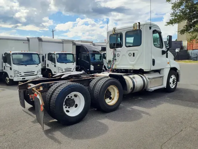 2019 FREIGHTLINER CASCADIA 125