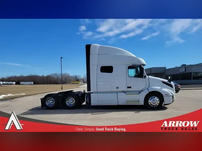 2021 VOLVO VNL740