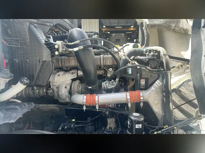 2019 Freightliner Cascadia 126