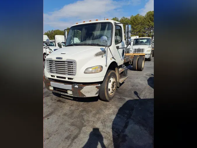 2015 FREIGHTLINER/MERCEDES M2 106