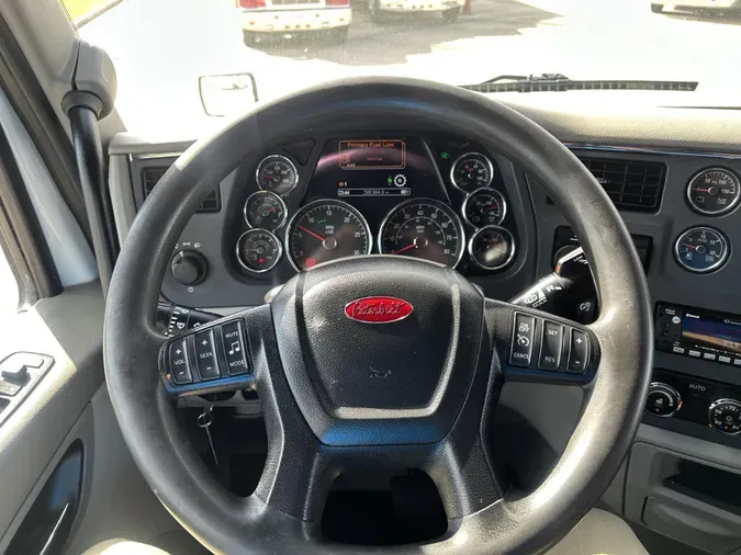2021 Peterbilt 579