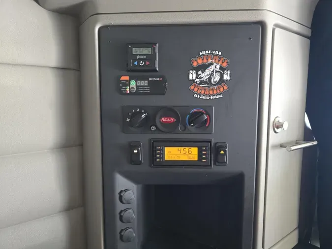 2020 Peterbilt 579746981d837f70fa5cf1f8110f68be8e3