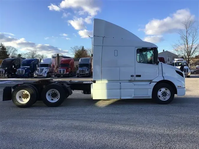 2019 VOLVO VNL640