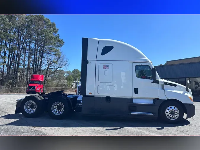 2021 FREIGHTLINER CASCADIA 126