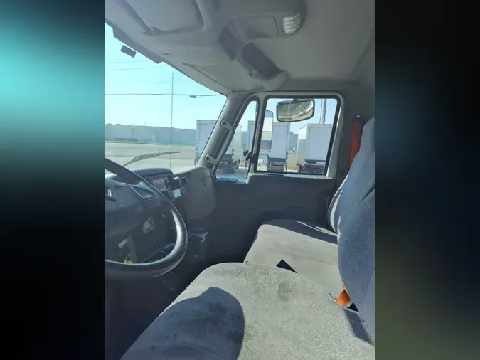 2019 NAVISTAR INTERNATIONAL 4300
