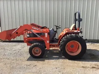 Kubota L3010