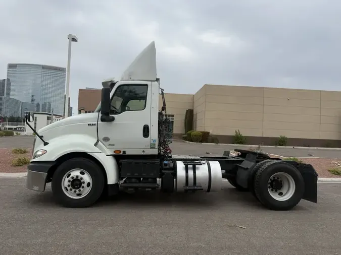 2019 NAVISTAR INTERNATIONAL RH613 DAYCAB S/A