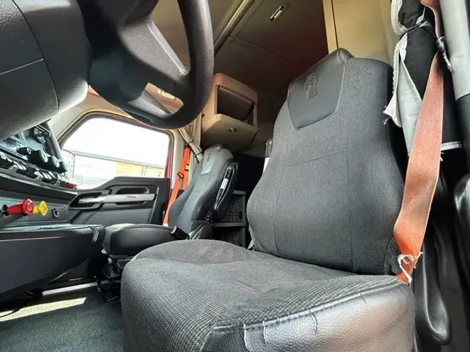 2023 KENWORTH T680