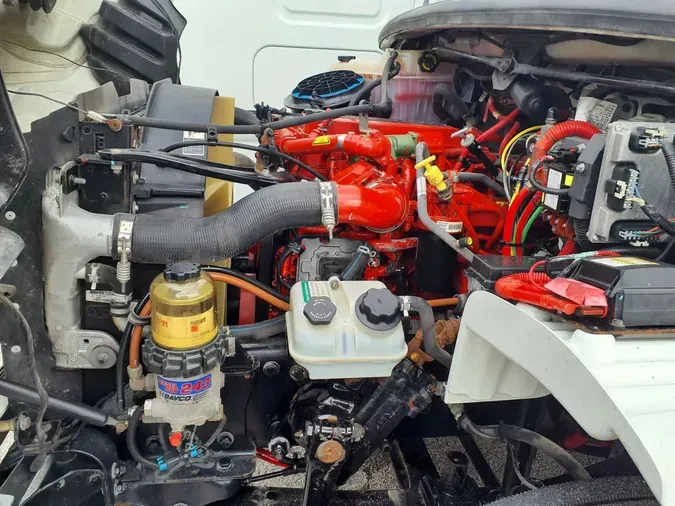 2017 FREIGHTLINER M2 106