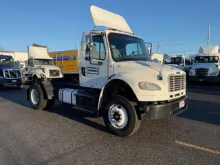 2017 FREIGHTLINER M2