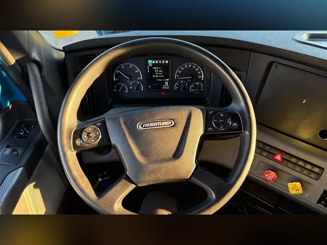 2022 FREIGHTLINER CA126