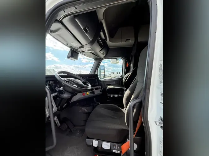 2022 FREIGHTLINER/MERCEDES NEW CASCADIA PX12664